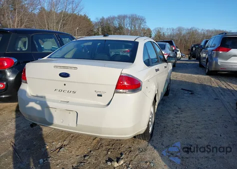 2009 Ford Focus Se z USA, uszkodzony, nr VIN 1FAHP35N89W126885